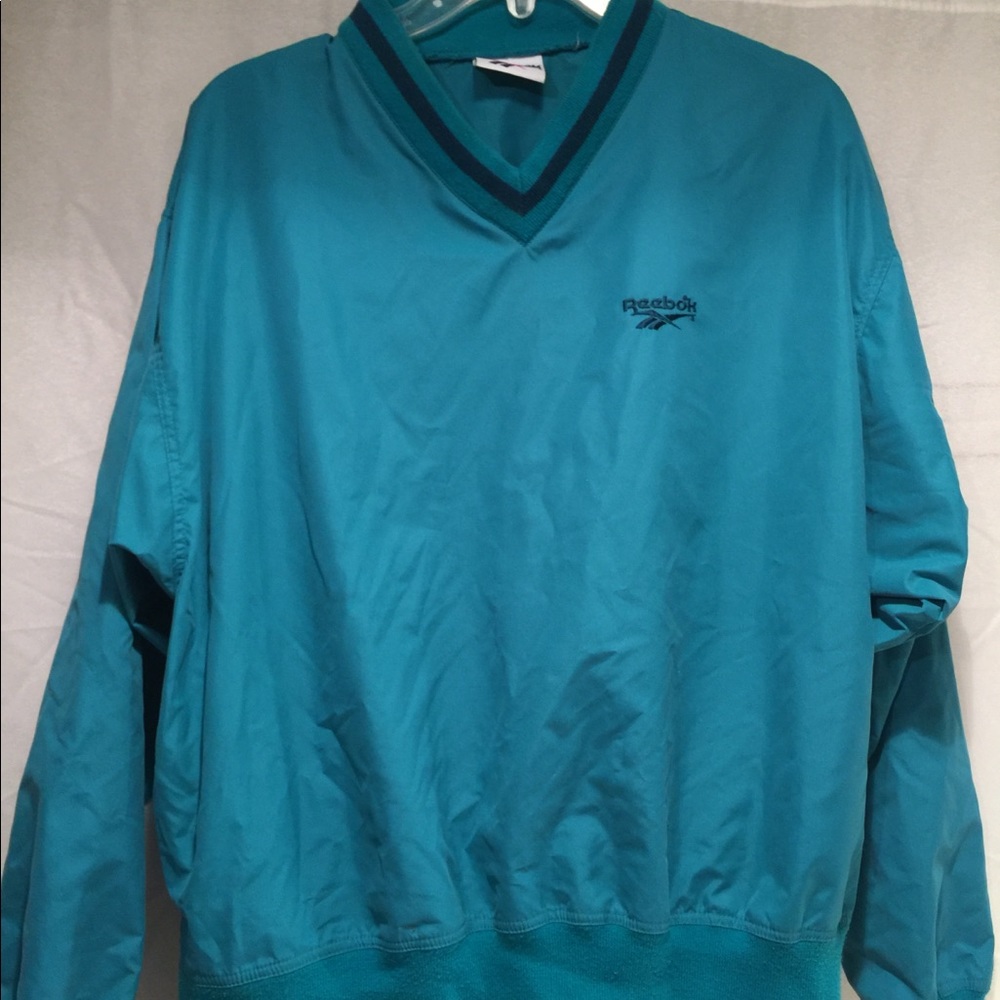 Retro Reebok pull over medium women’s